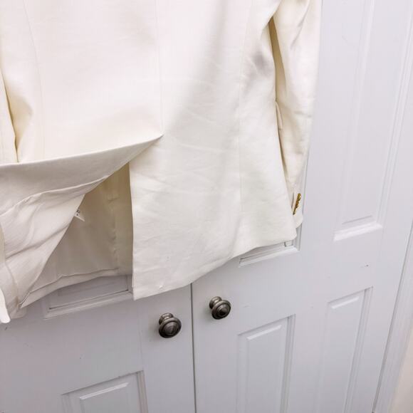 Veronica Beard Miller Linen Dickey Jacket in Off White - Picture 12 of 15